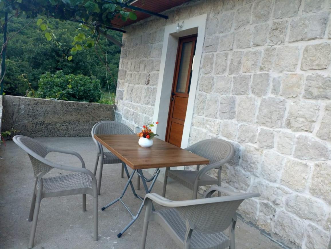 Rustic Stone House Villa Bar Ngoại thất bức ảnh